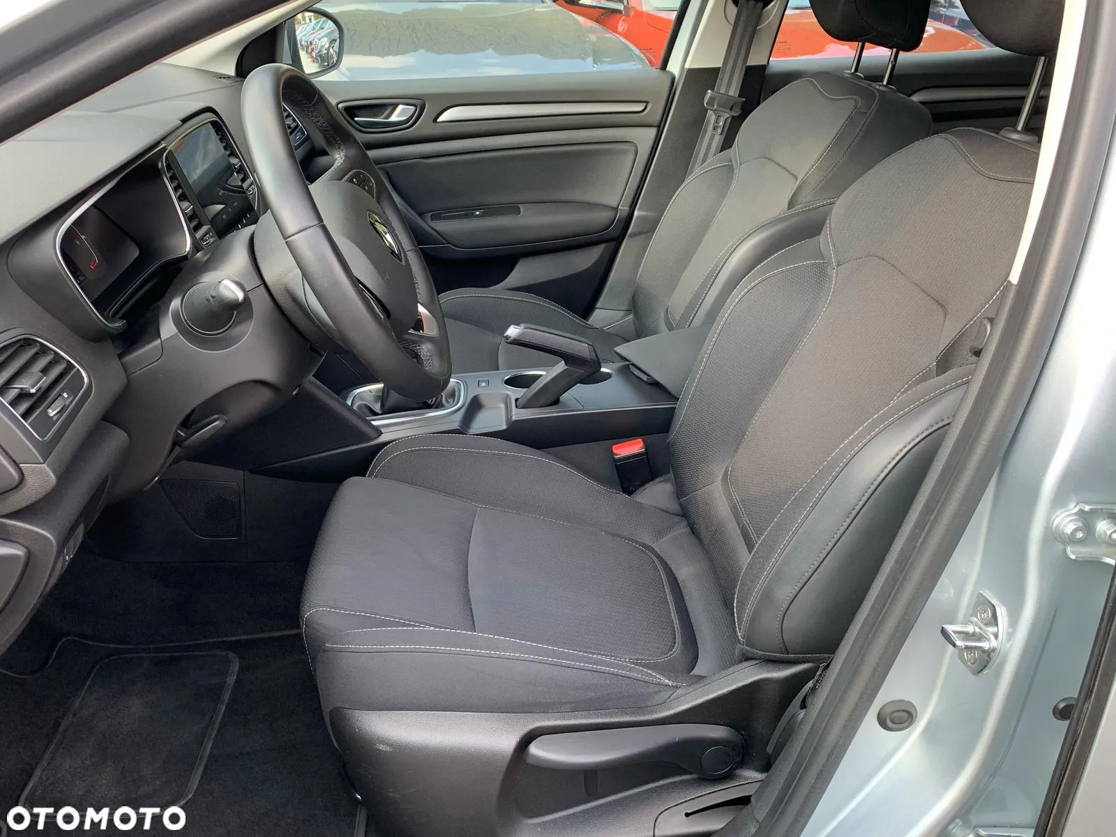Renault Megane 1.5 Blue dCi Equilibre - 11