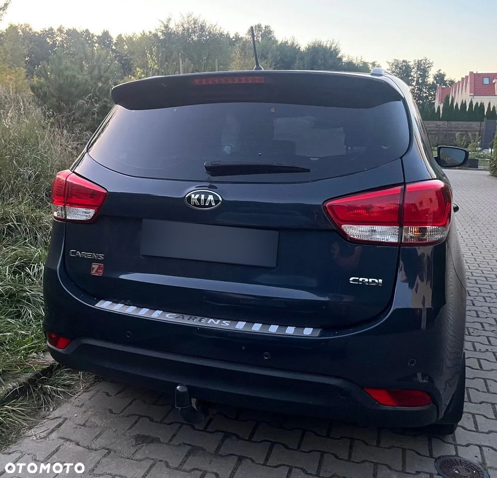 Kia Carens 1.7 CRDi M 7os - 4