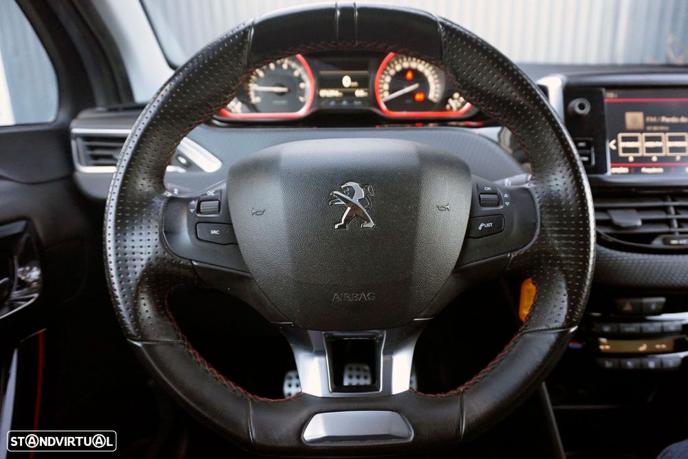 Peugeot 2008 1.2 PureTech GT Line - 11