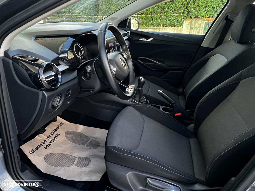 Skoda Fabia 1.0 MPI First Edition - 11