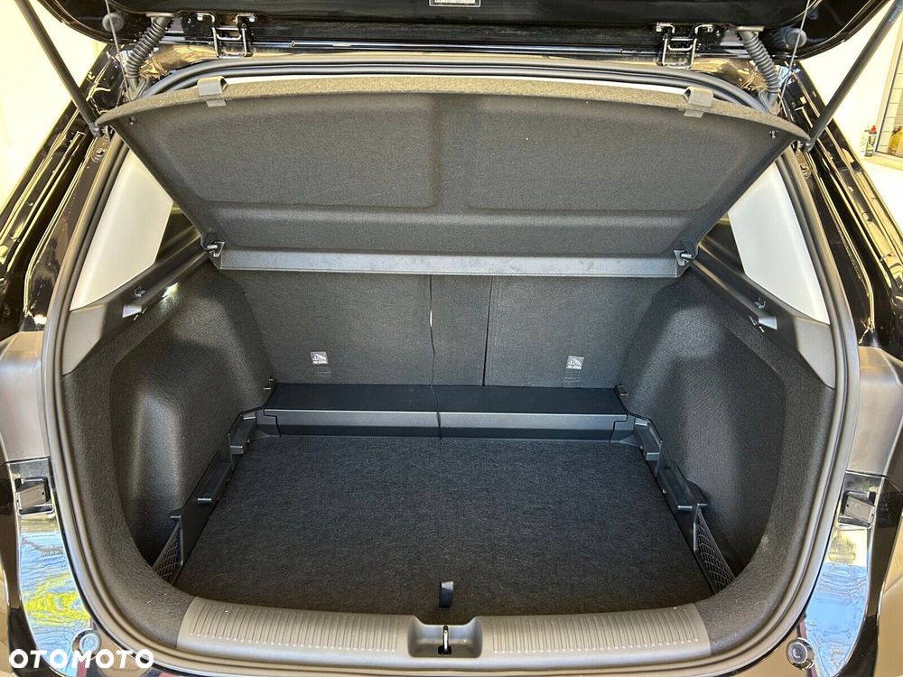 MG ZS Hybrid+ - 13