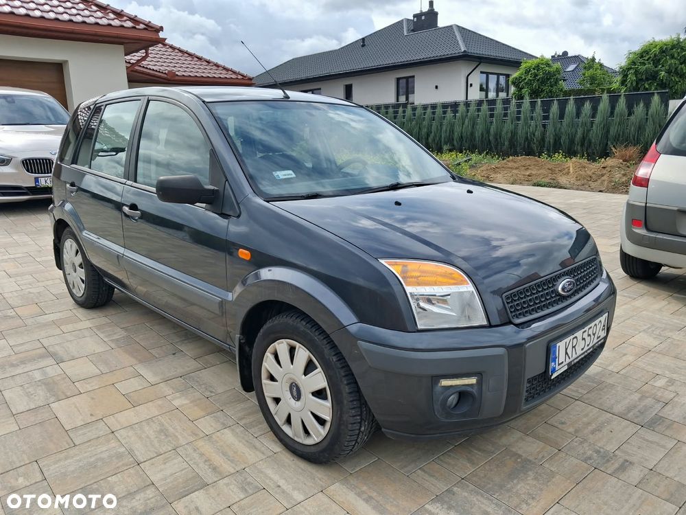 Ford Fusion - 3