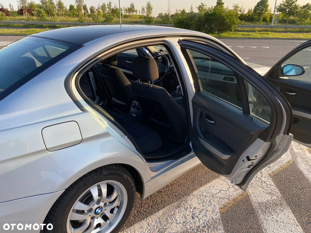 BMW Seria 3 318i - 19
