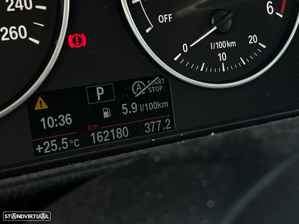 BMW 320 d EfficientDynamics Auto - 13