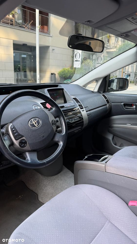 Toyota Prius 1.5 VVT-i Prestige - 4