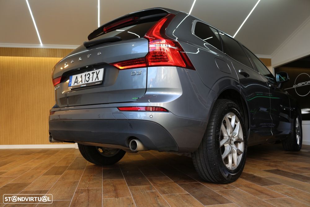 Volvo XC 40 2.0 D3 Momentum Plus - 37