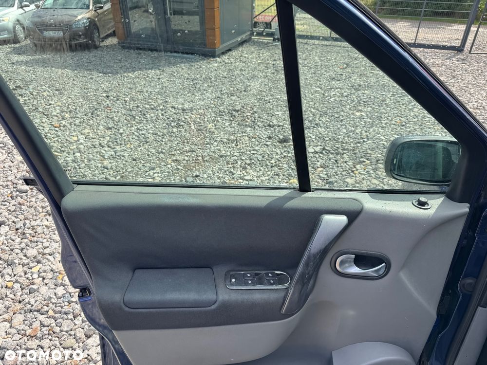 Renault Scenic 1.6 16V Expression - 10