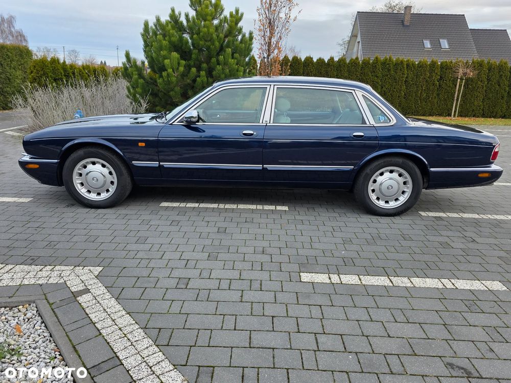 Jaguar Daimler 8 - 7