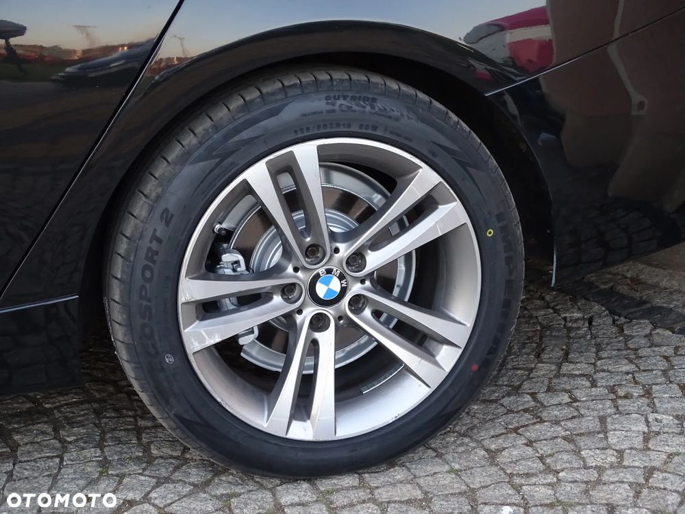 BMW 3GT 320d Sport-Aut Luxury Line - 14