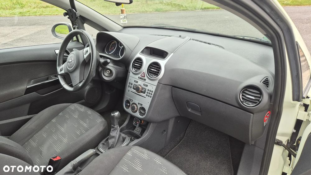 Opel Corsa - 14