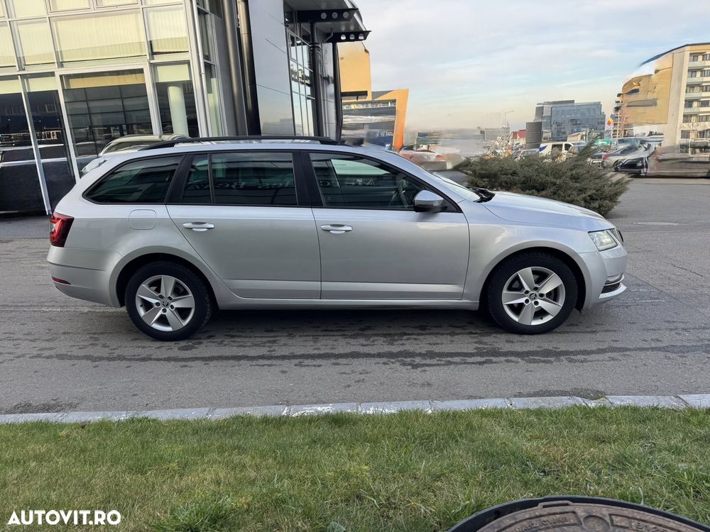 Skoda Octavia 2.0 TDI DSG Ambition - 4