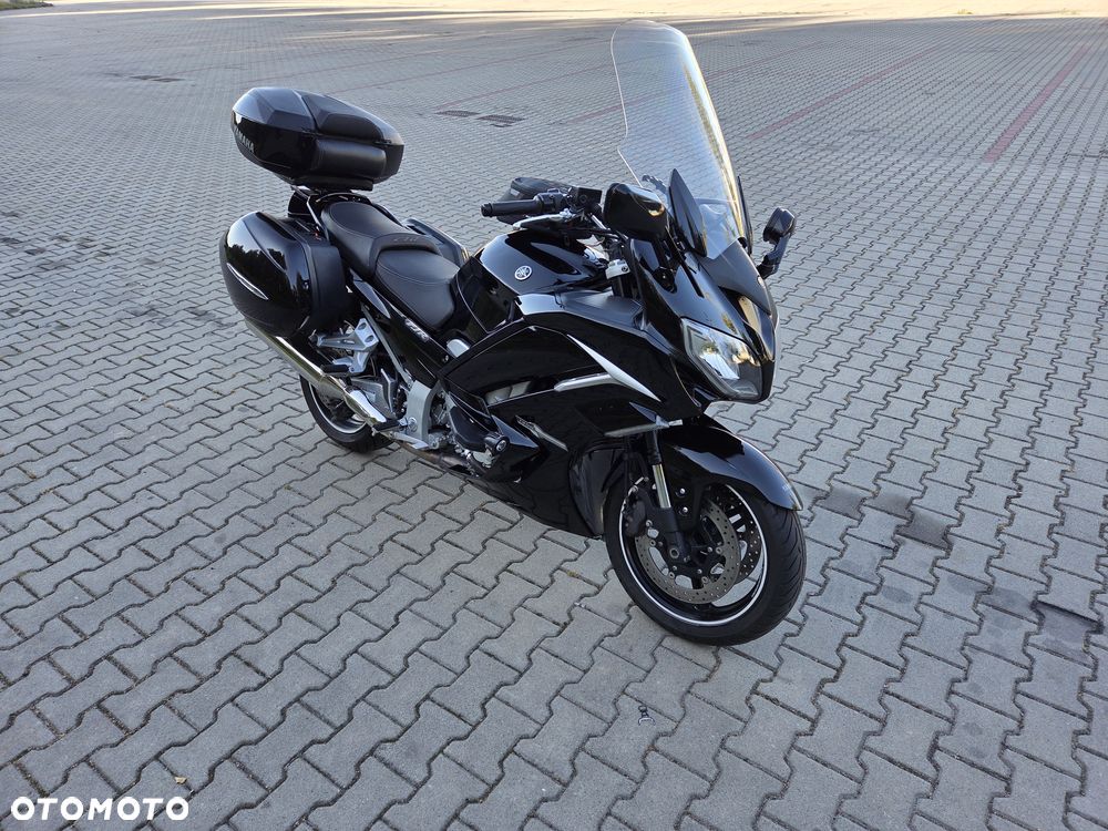 Yamaha FJR - 8