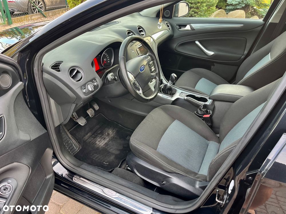 Ford Mondeo 2.0 TDCi Trend - 12