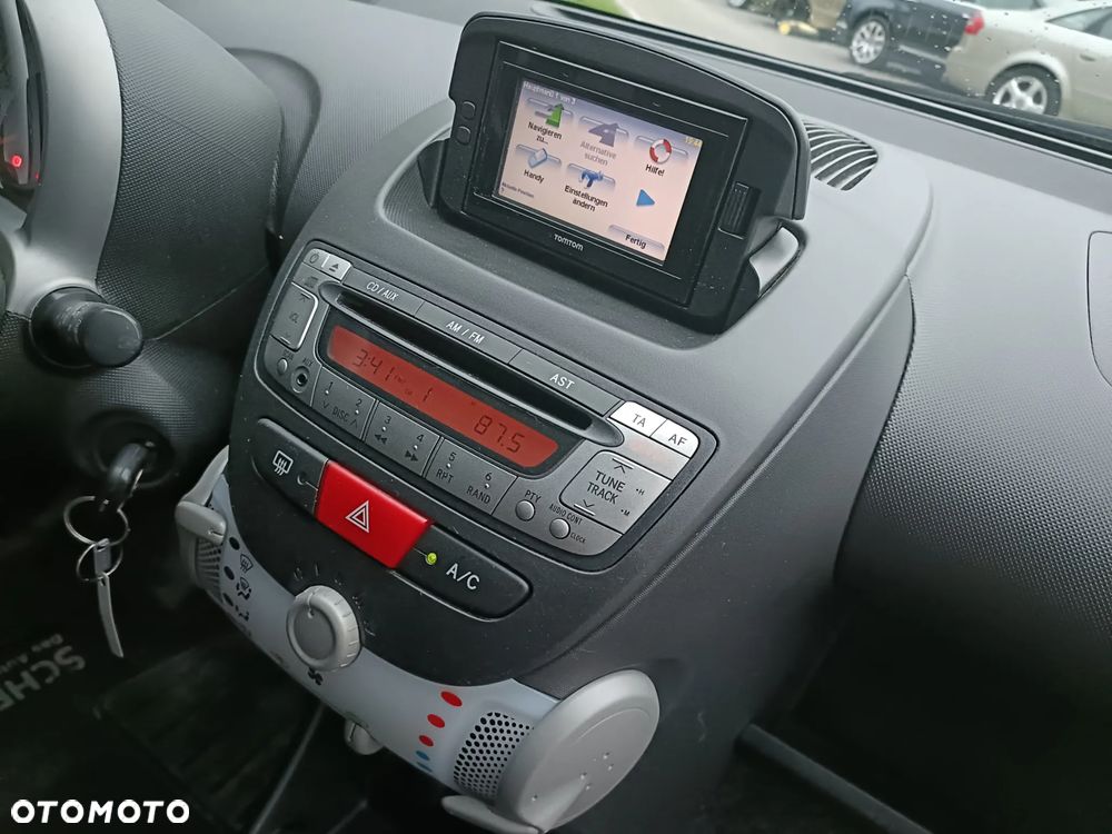 Toyota Aygo Cool&Go - 13
