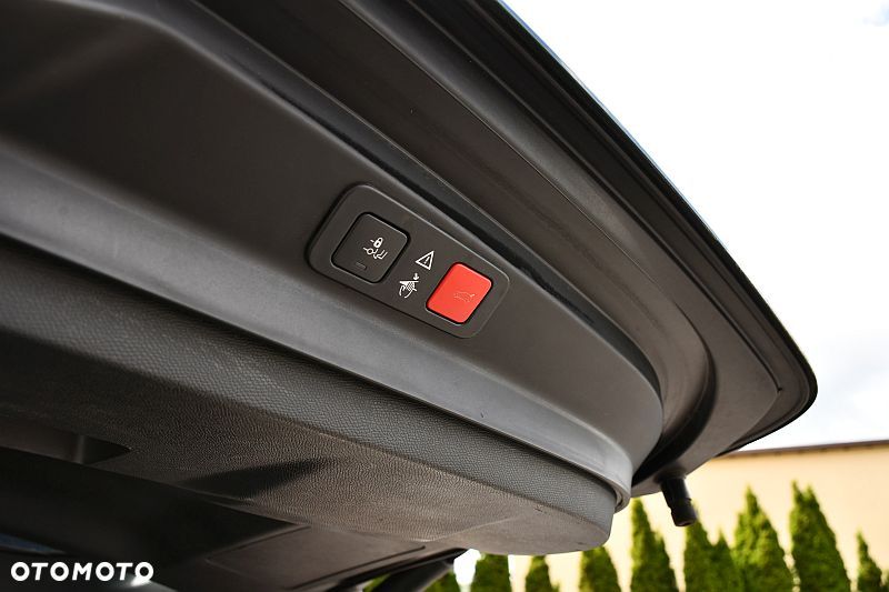 Peugeot 5008 THP 165 EAT6 Stop & Start Allure - 25