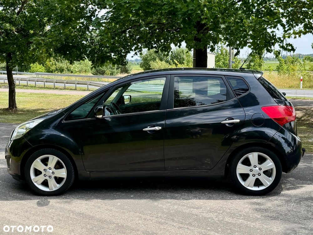 Kia Venga 1.6 CRDi 128 Fifa World Cup Edition - 7