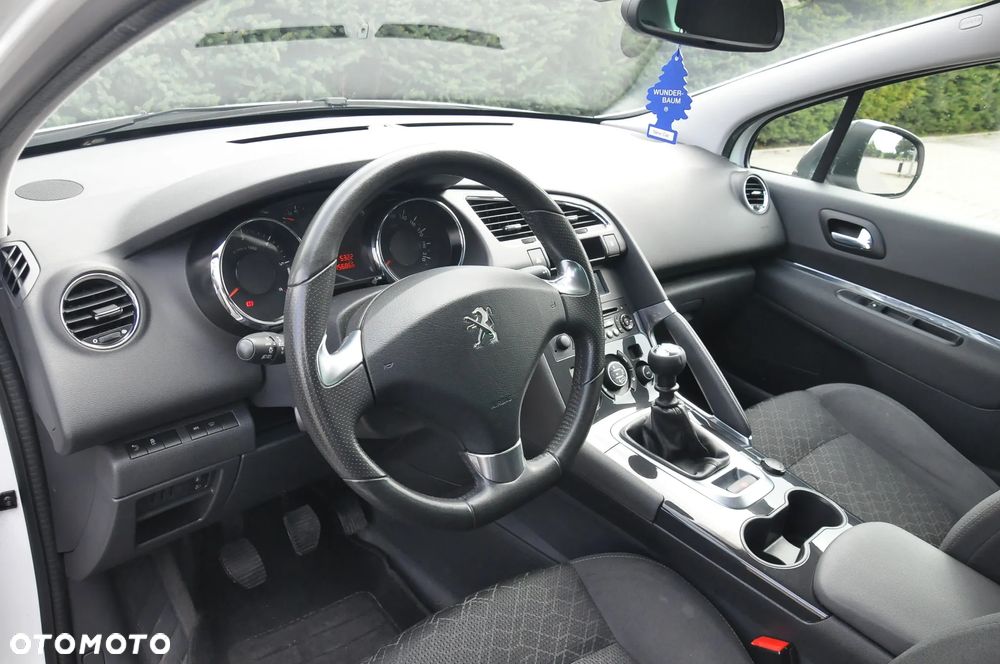 Peugeot 3008 1.6 BlueHDi Style S&S - 26