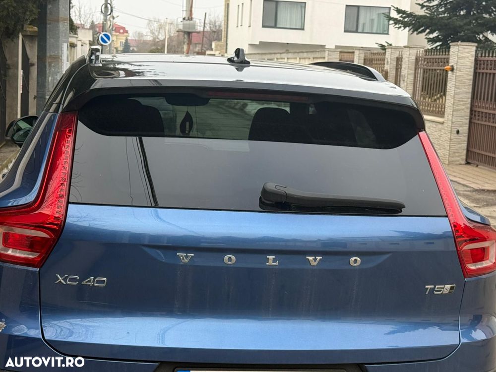 Volvo XC 40 T5 AWD R-Design - 2