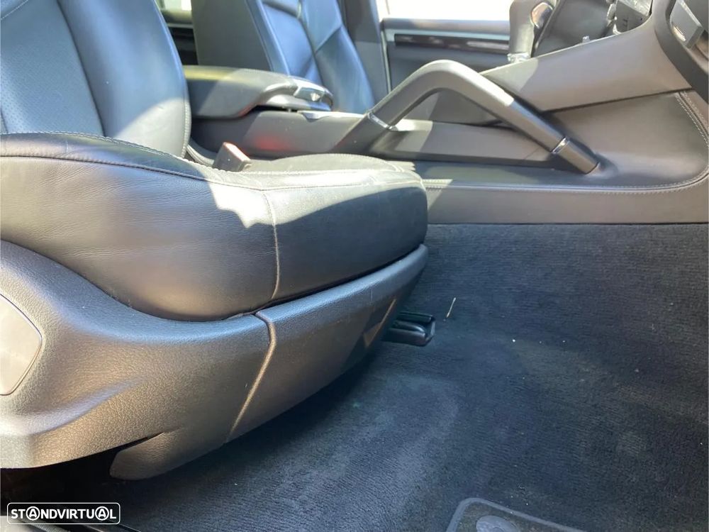 Porsche Cayenne S Hybrid - 29