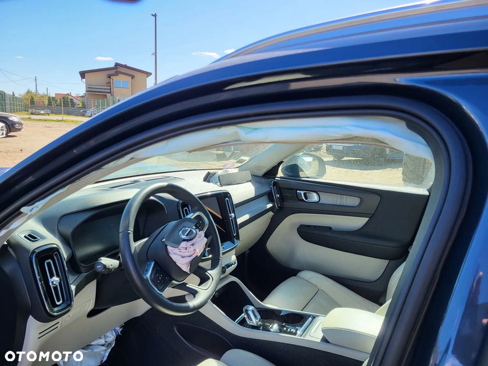 Volvo XC 40 T3 Geartronic Inscription - 32