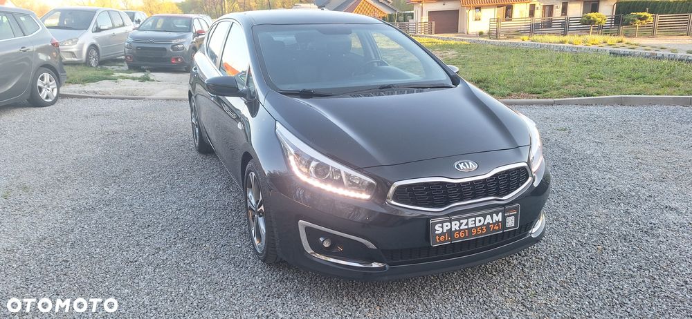 Kia Ceed 1.6 GDI Dream Team Edition - 2