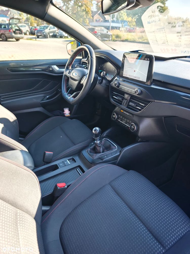 Ford Focus 1.0 EcoBoost Start-Stopp-System ST-LINE STYLE - 39