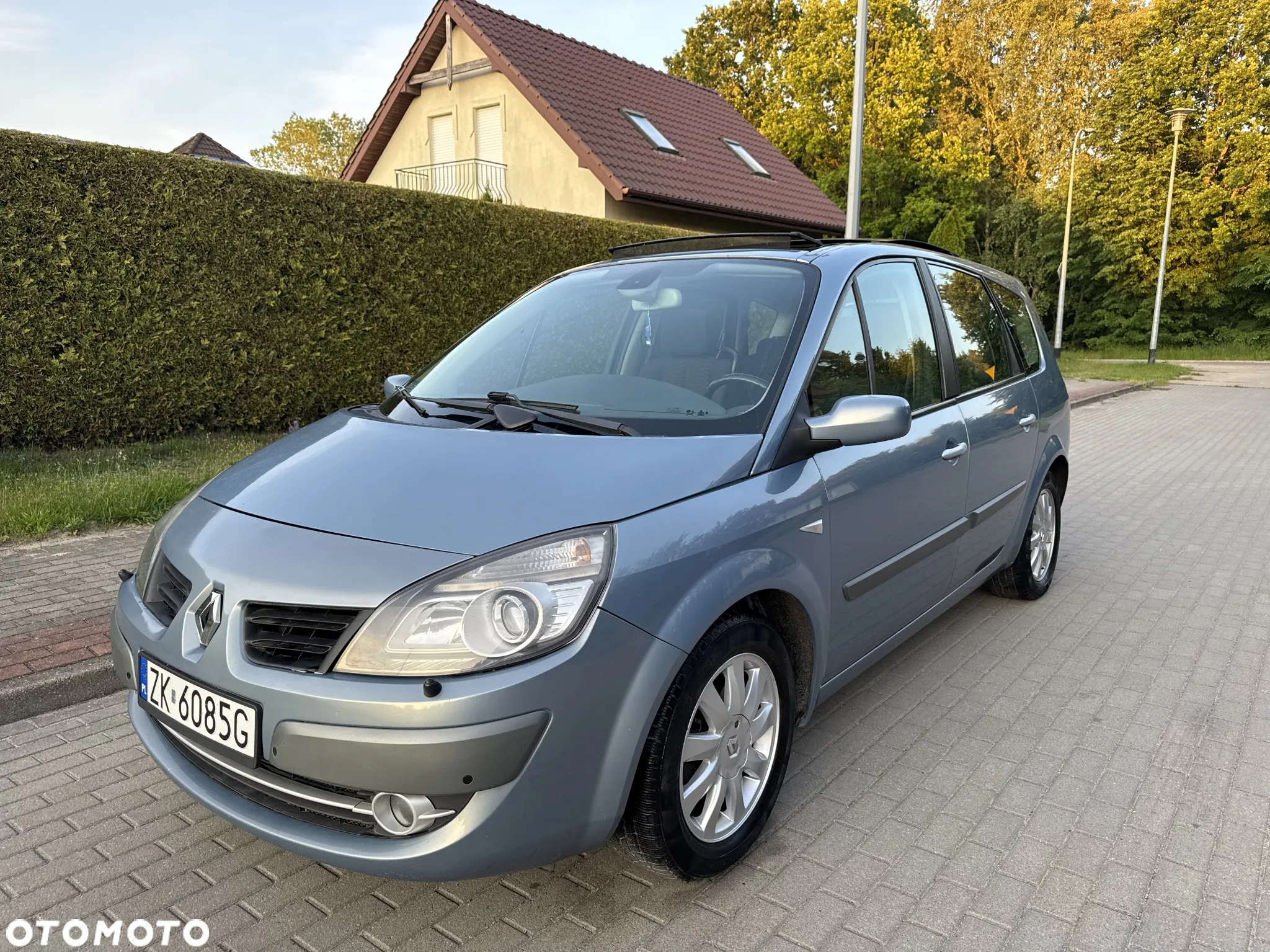 Renault Scenic 2.0 16V Luxe Privilege - 11