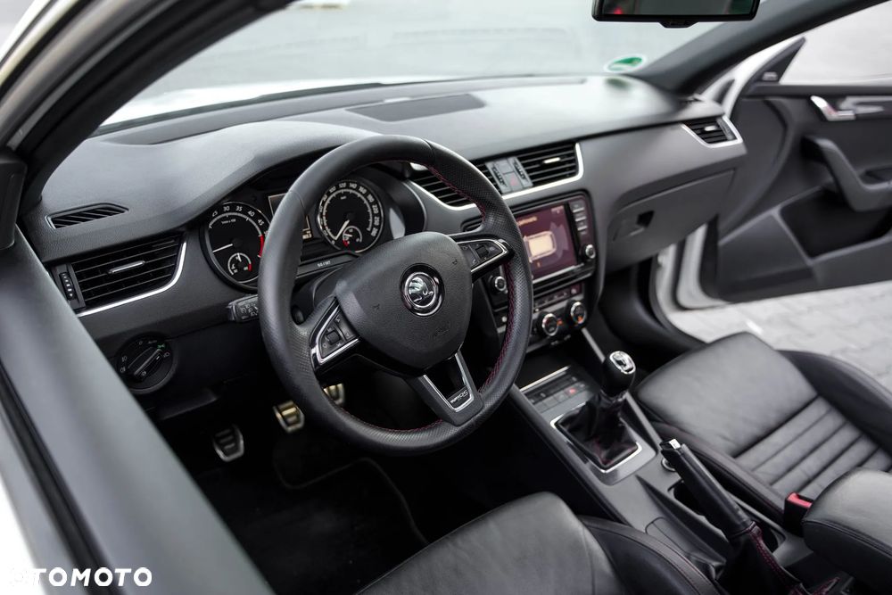 Skoda Octavia 2.0 TDI RS - 16