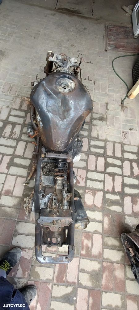 Kawasaki Z900, fabricate 2022/2024 cu daune de Incendiu - 9