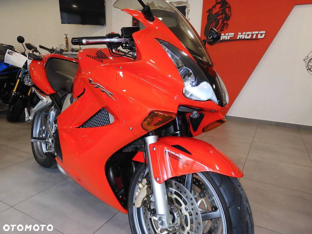 Honda VFR - 1