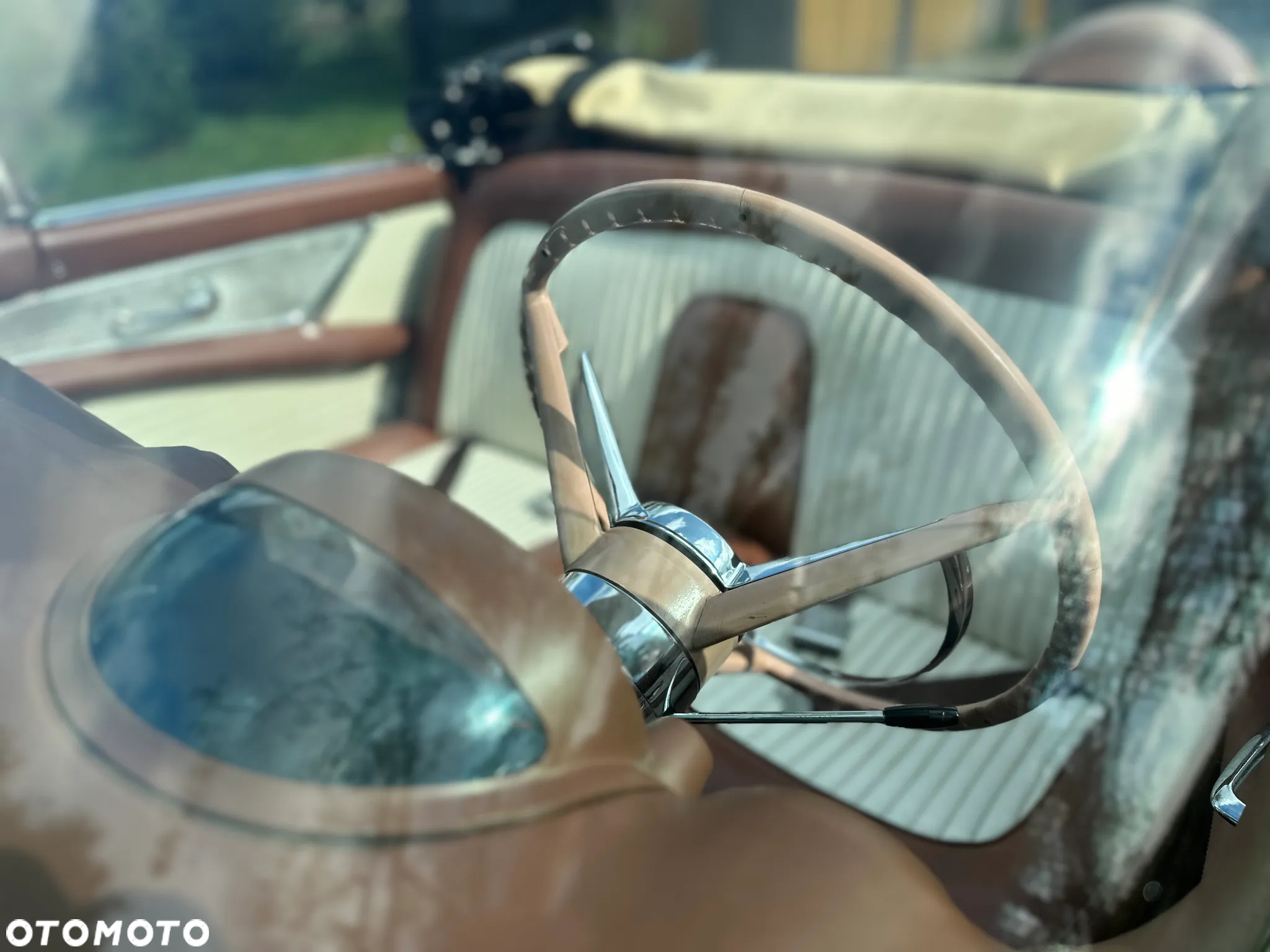 Ford Thunderbird - 34