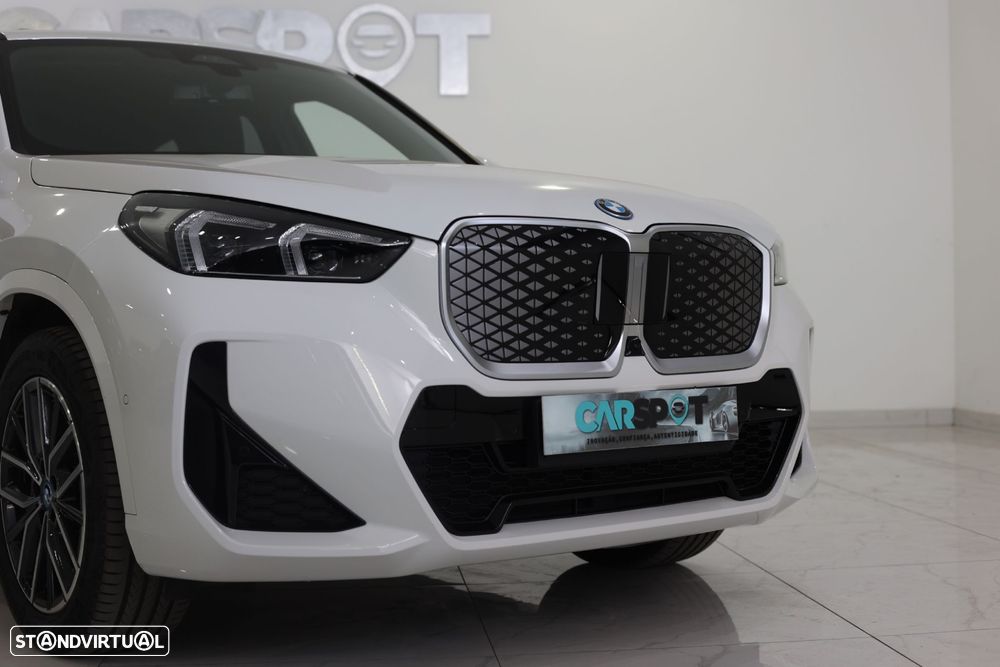 BMW iX1 xDrive30 Pack Desportivo M - 31