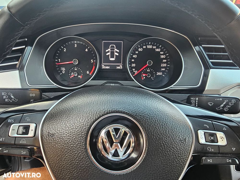 Volkswagen Passat Variant 1.6 TDI (BlueMotion Technology) DSG Comfortline - 23