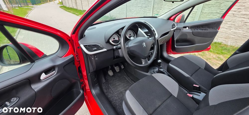 Peugeot 207 75 Urban Move - 21