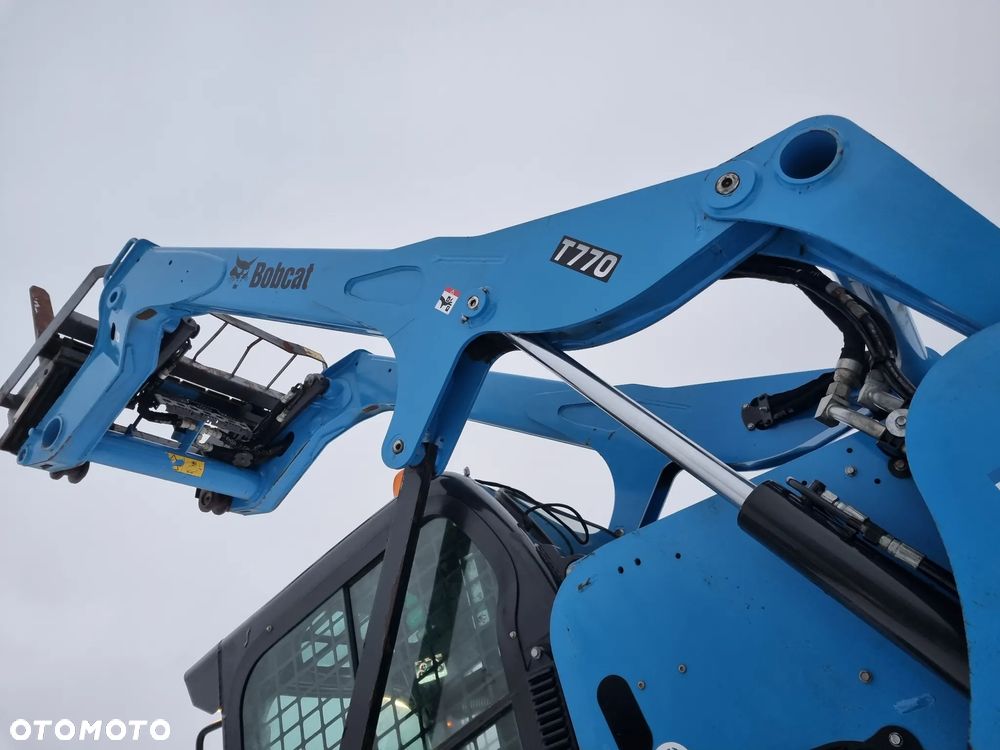 Bobcat T770 Ładowarka Gąsienicowa Udzwig 2,5 tony. Amerykańska potężna Ładowarka 2021rok  654mth z Norwegii! KLIMA! Potężna Moc silnik Turbodoładowany bobcat 100km! Widły łyżka. Linie Hydrauliczne dodatkowe. Aktualna DEKRA 2026r. Podzespoły gąsienice zero zużycia! Cała maszyna sterowana z dżojstika! - 39