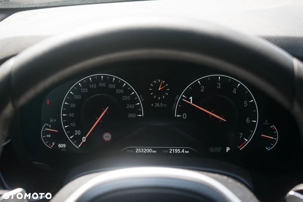 BMW Seria 5 530i xDrive - 5