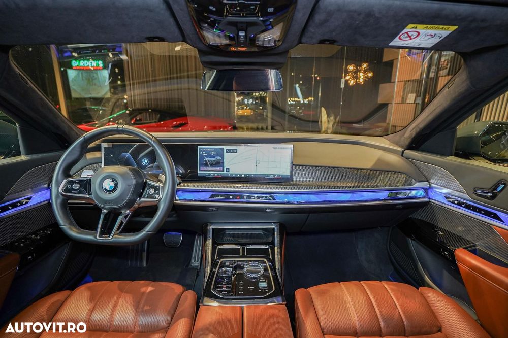 BMW Seria 7 740d xDrive MHEV - 18
