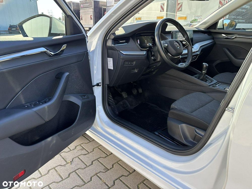 Skoda Octavia 1.5 TSI ACT Style - 10