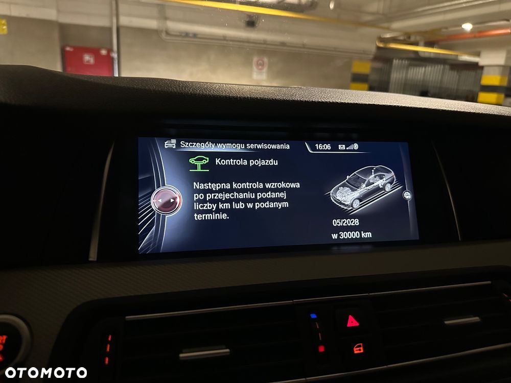 BMW Seria 5 520d xDrive - 26