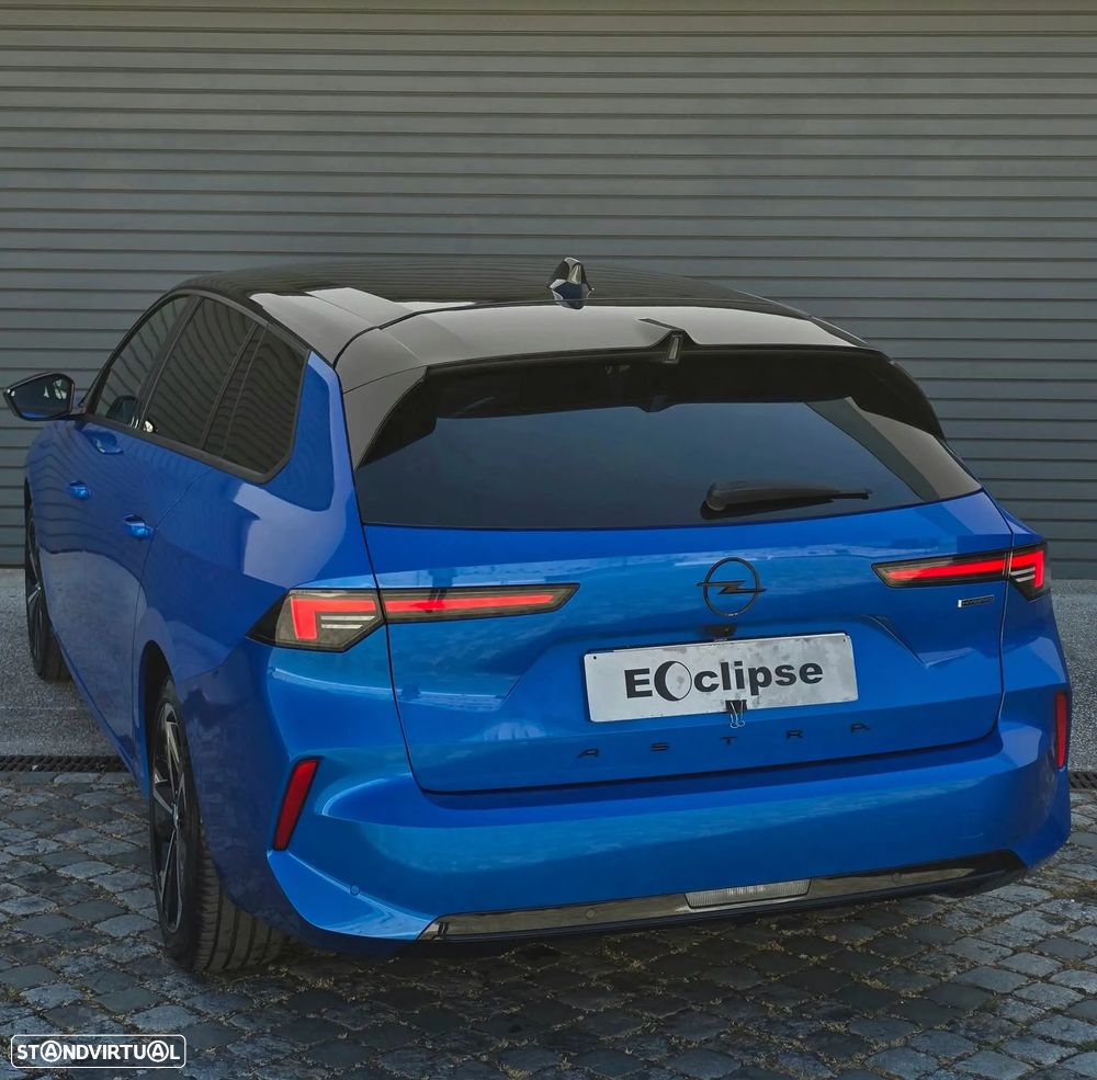 Opel Astra Caravan - 5