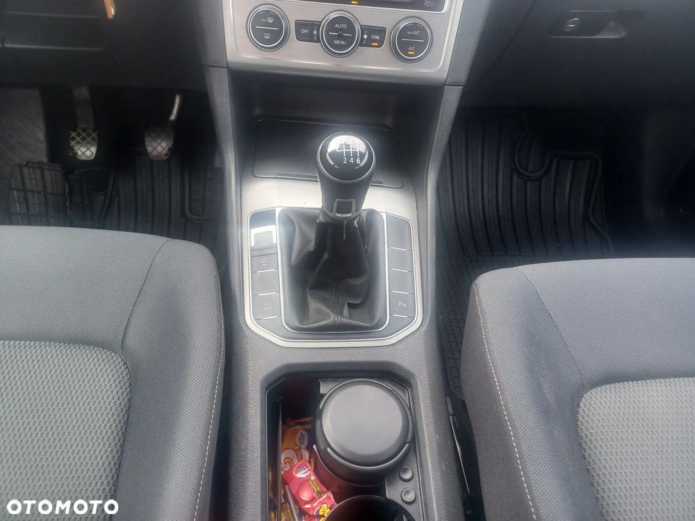 Volkswagen Golf Sportsvan VII SV 2.0 TDI BMT Highline - 9