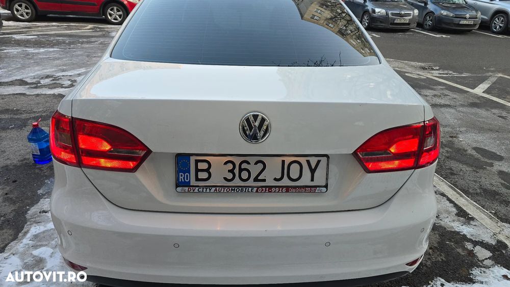 Volkswagen Jetta 1.2 TSI Trendline - 4