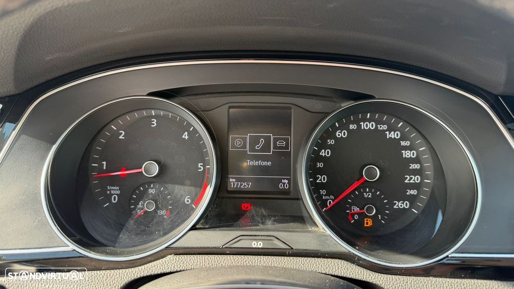 VW Passat Variant 1.6 TDI Highline - 27