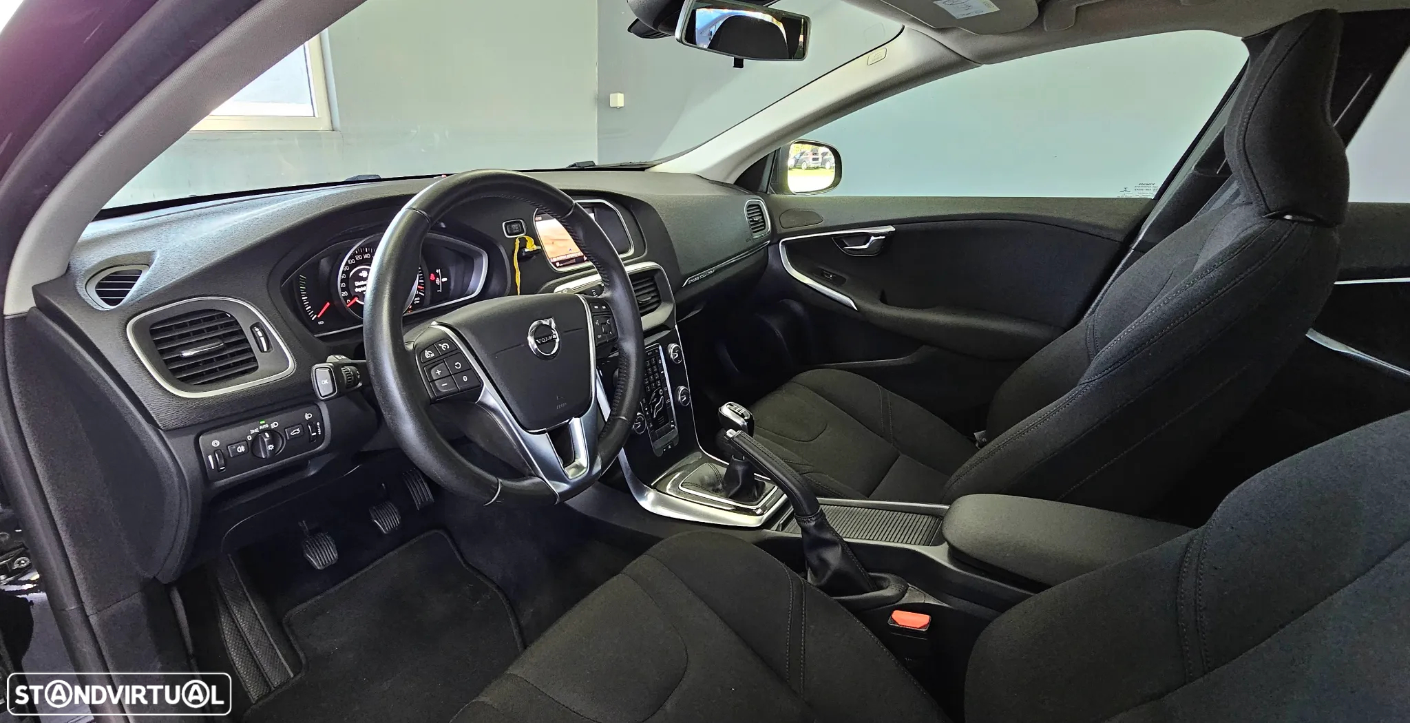 Volvo V40 Cross Country 2.0 D3 Kinetic - 17