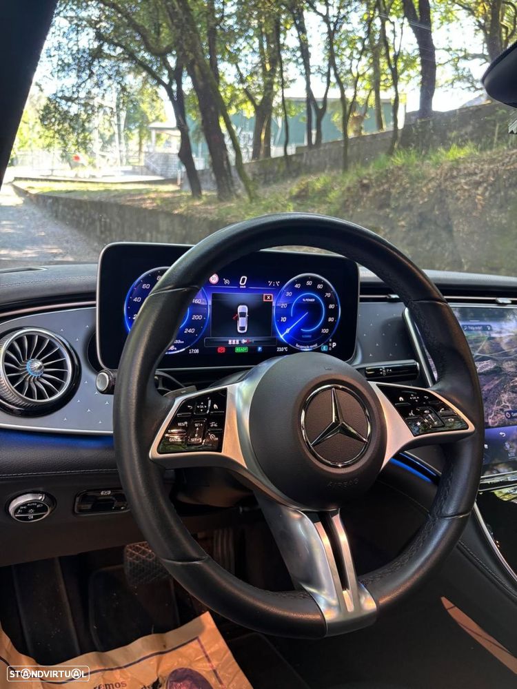 Mercedes-Benz EQE 350 - 21