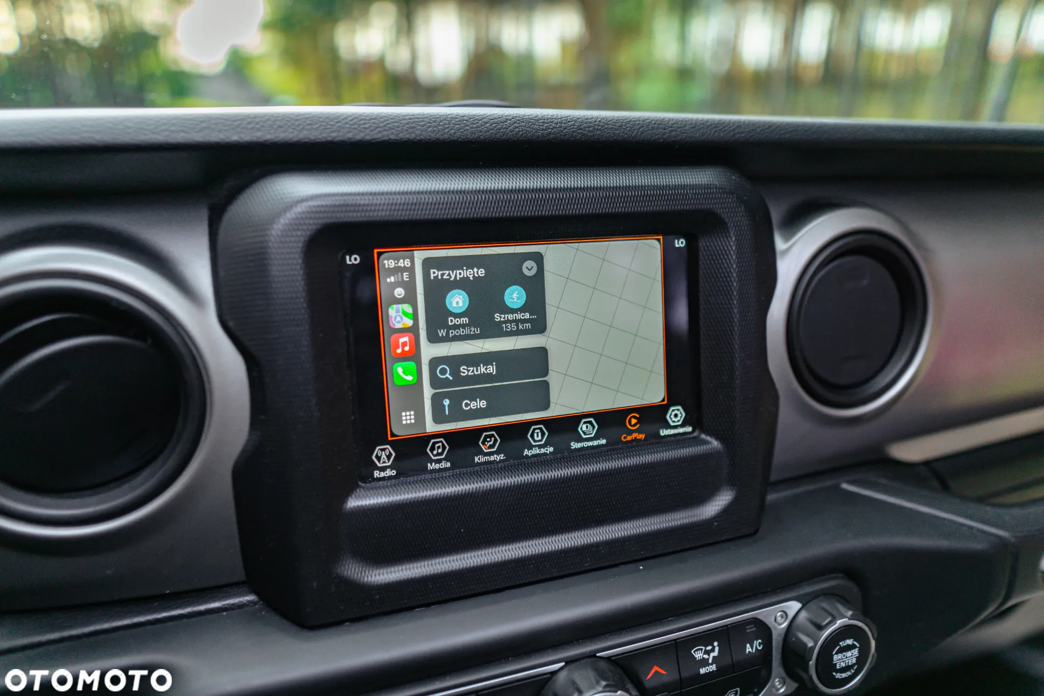 Jeep Wrangler - 28