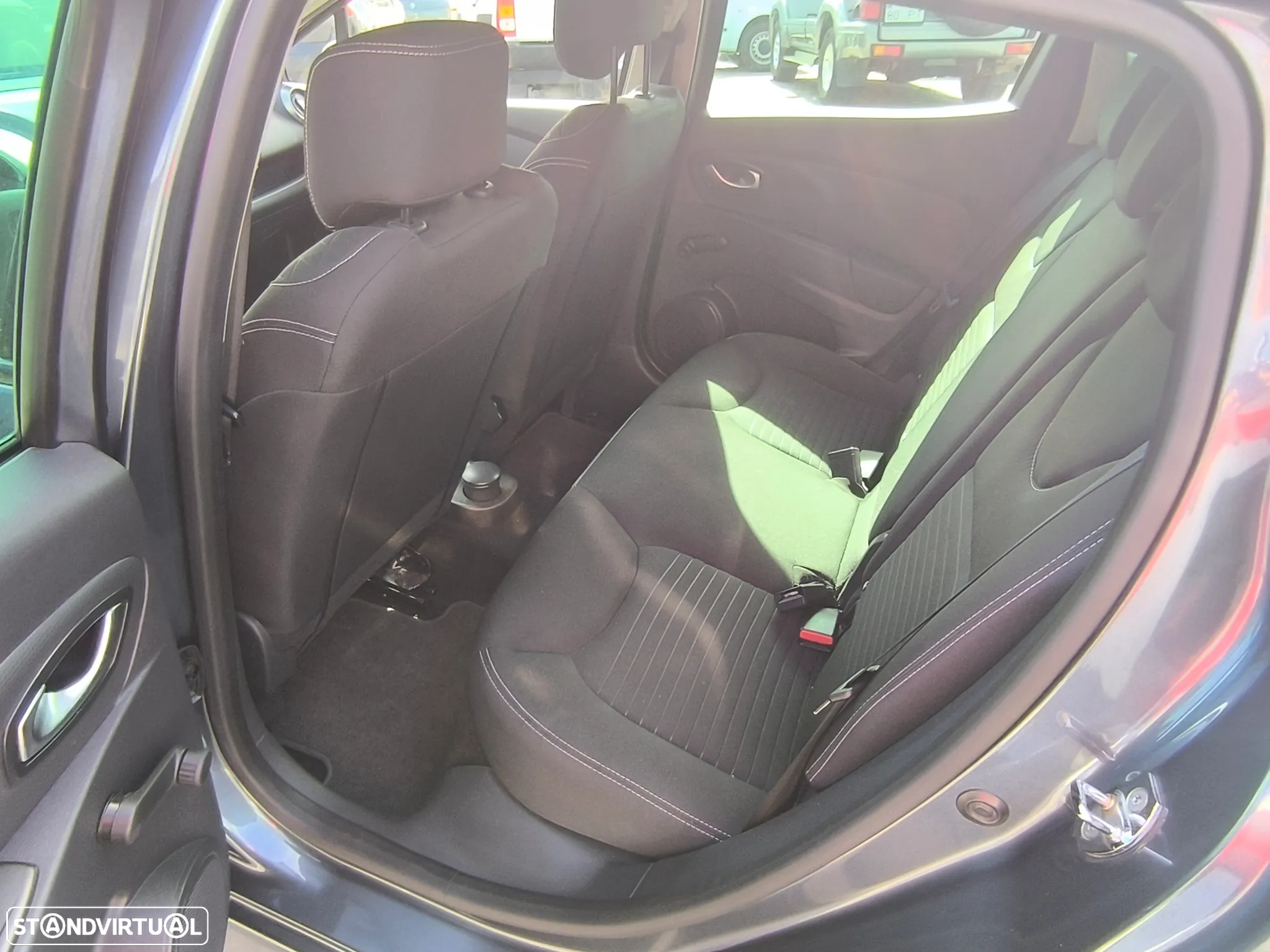 Renault Clio 1.5 dCi Limited - 9
