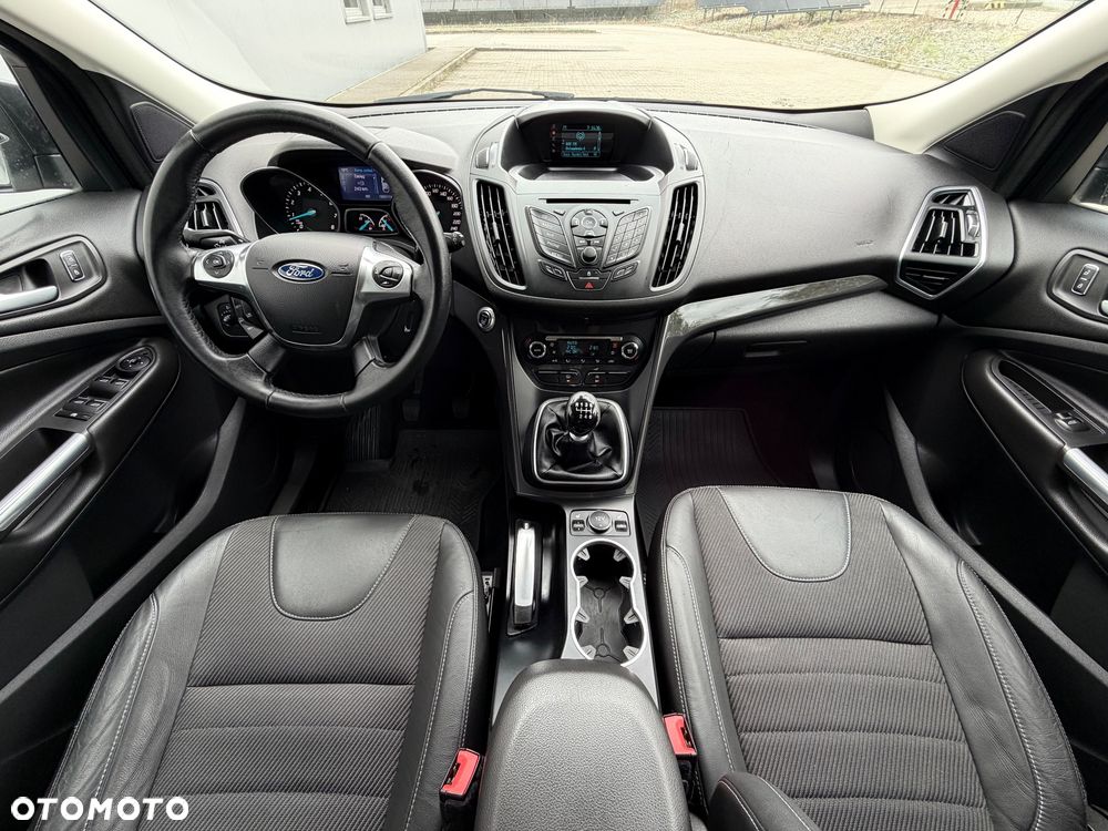 Ford Kuga 1.5 EcoBoost 2x4 Titanium - 26