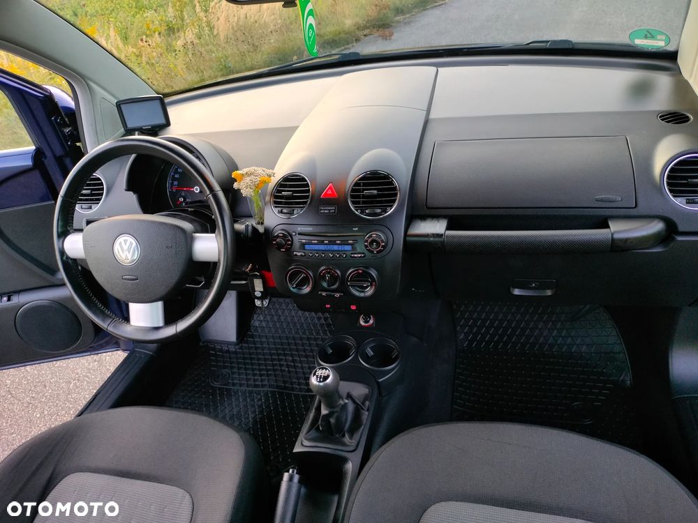 Volkswagen New Beetle - 20