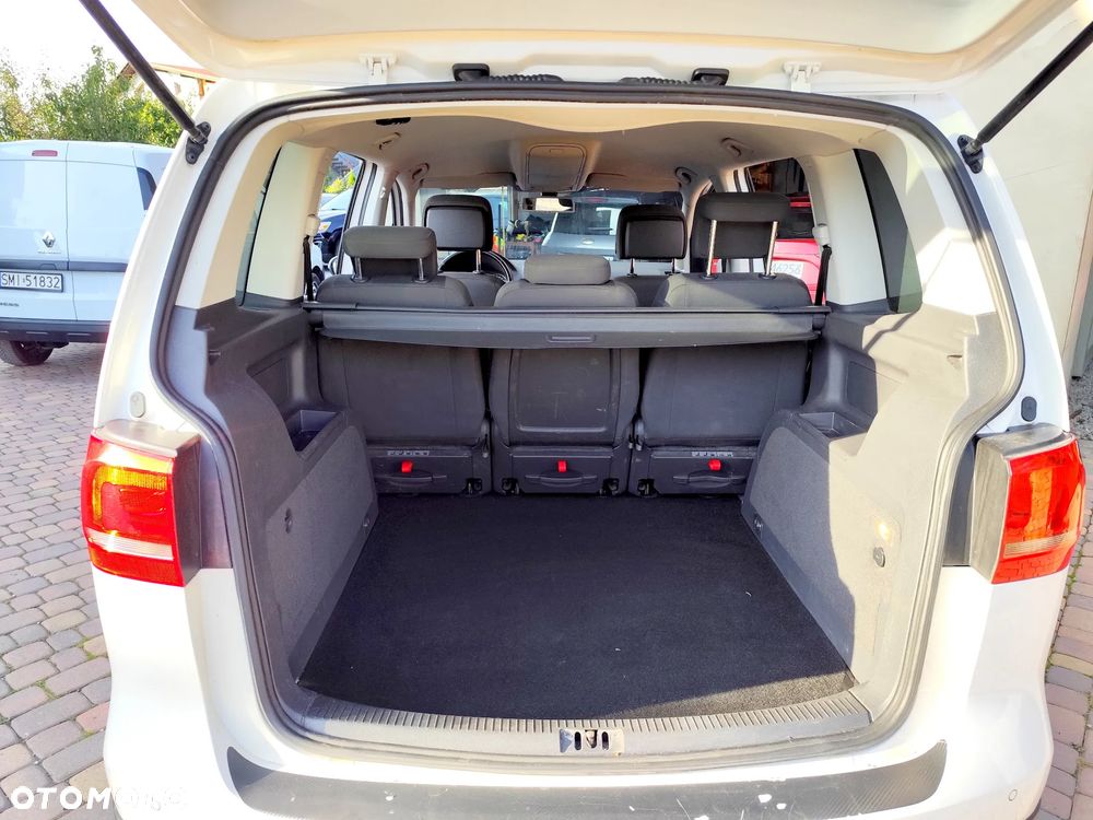Volkswagen Touran 2.0 TDI DPF DSG Cross - 9